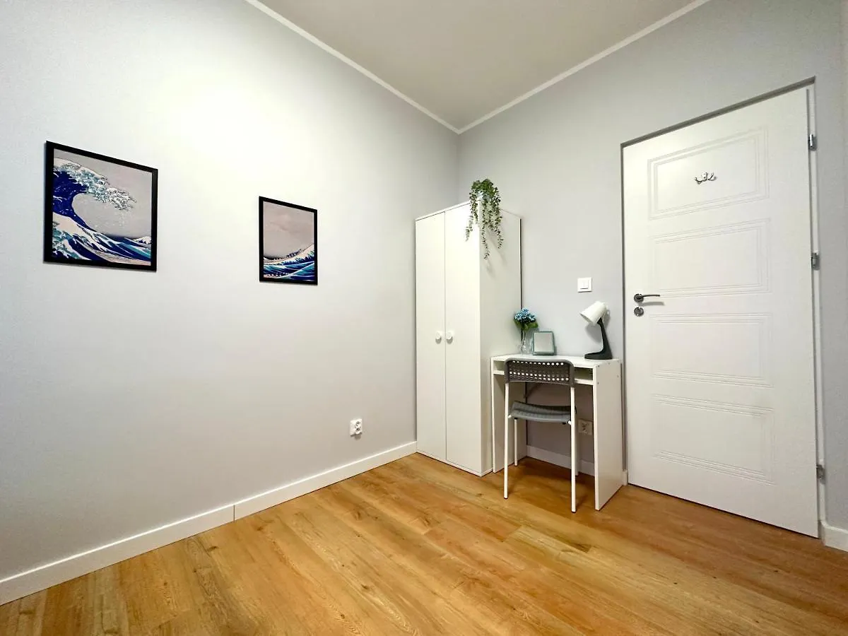 Mmrent Tsunami Room Gdansk Homestay